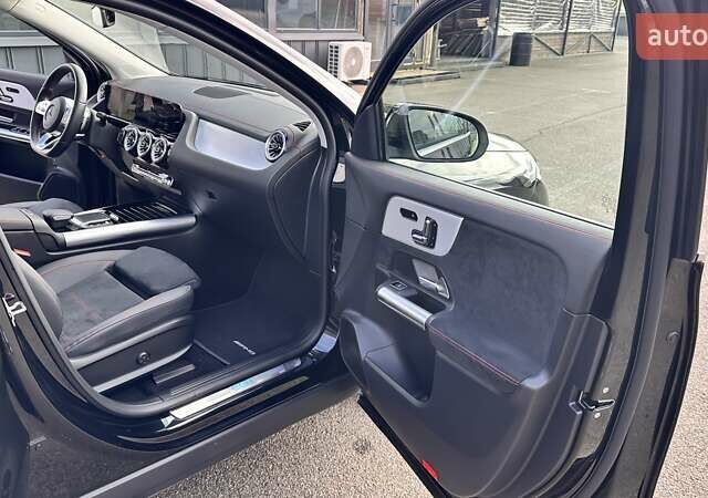 Чорний Мерседес EQA, об'ємом двигуна 0 л та пробігом 38 тис. км за 33300 $, фото 16 на Automoto.ua