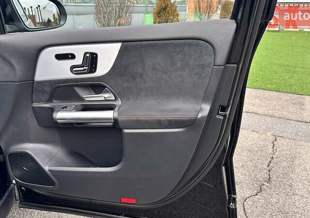 Чорний Мерседес EQA, об'ємом двигуна 0 л та пробігом 38 тис. км за 33300 $, фото 23 на Automoto.ua