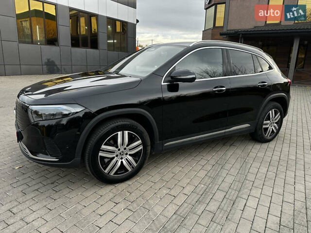 Черный Мерседес EQA, объемом двигателя 0 л и пробегом 11 тыс. км за 33800 $, фото 3 на Automoto.ua