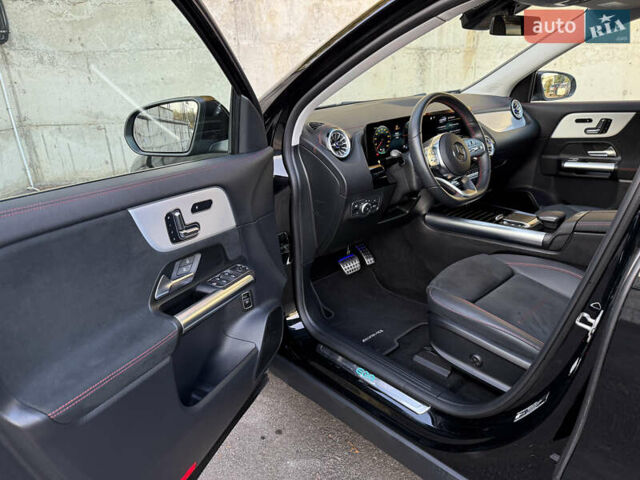 Черный Мерседес EQA, объемом двигателя 0 л и пробегом 35 тыс. км за 33500 $, фото 51 на Automoto.ua