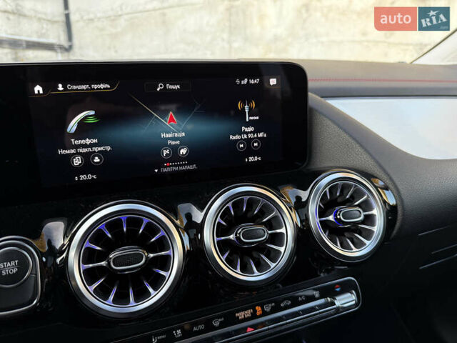 Черный Мерседес EQA, объемом двигателя 0 л и пробегом 35 тыс. км за 33500 $, фото 66 на Automoto.ua