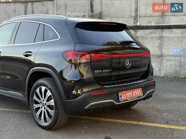 Черный Мерседес EQA, объемом двигателя 0 л и пробегом 35 тыс. км за 33500 $, фото 11 на Automoto.ua