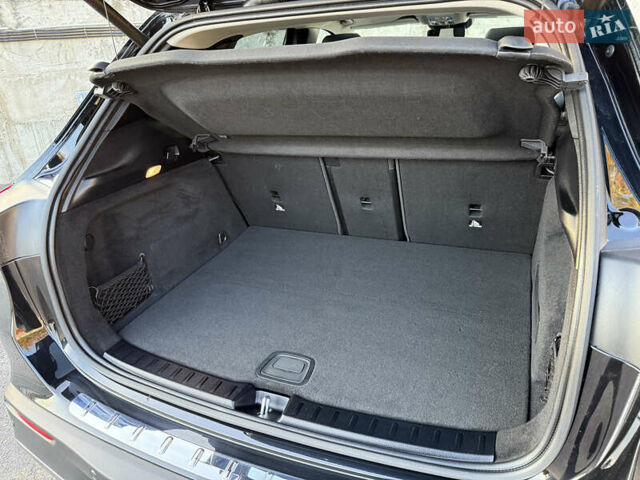 Черный Мерседес EQA, объемом двигателя 0 л и пробегом 35 тыс. км за 33500 $, фото 40 на Automoto.ua