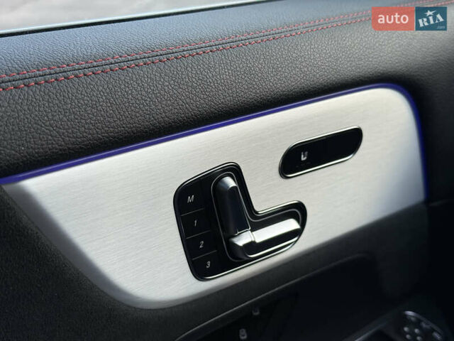 Черный Мерседес EQA, объемом двигателя 0 л и пробегом 35 тыс. км за 33500 $, фото 72 на Automoto.ua