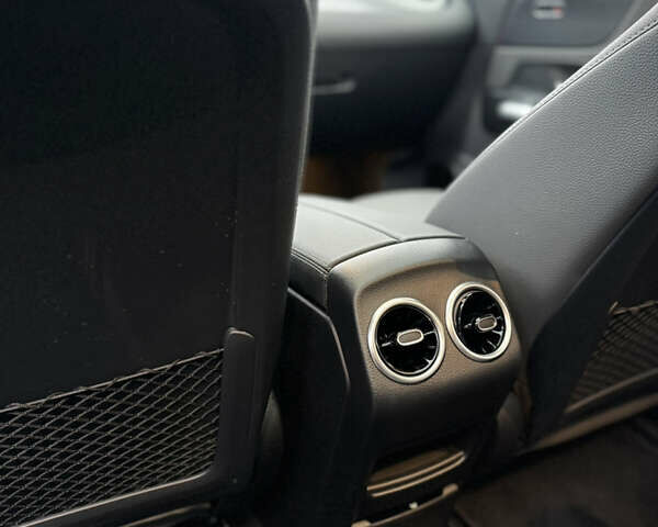 Черный Мерседес EQA, объемом двигателя 0 л и пробегом 8 тыс. км за 39115 $, фото 9 на Automoto.ua