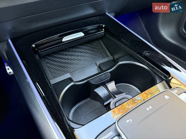 Черный Мерседес EQA, объемом двигателя 0 л и пробегом 35 тыс. км за 33500 $, фото 63 на Automoto.ua