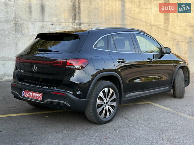 Черный Мерседес EQA, объемом двигателя 0 л и пробегом 35 тыс. км за 33500 $, фото 4 на Automoto.ua