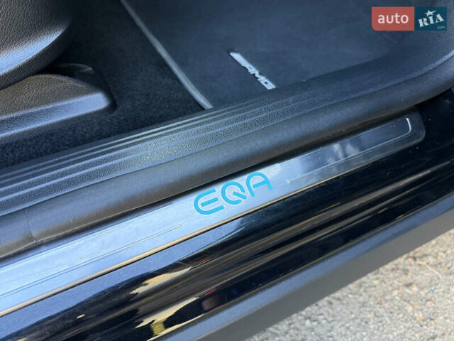 Черный Мерседес EQA, объемом двигателя 0 л и пробегом 35 тыс. км за 33500 $, фото 30 на Automoto.ua