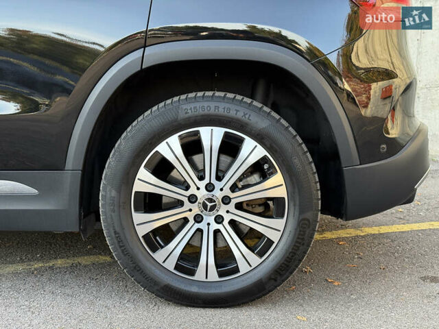 Черный Мерседес EQA, объемом двигателя 0 л и пробегом 35 тыс. км за 33500 $, фото 15 на Automoto.ua