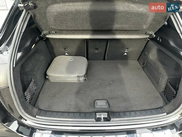 Черный Мерседес EQA, объемом двигателя 0 л и пробегом 11 тыс. км за 33800 $, фото 27 на Automoto.ua