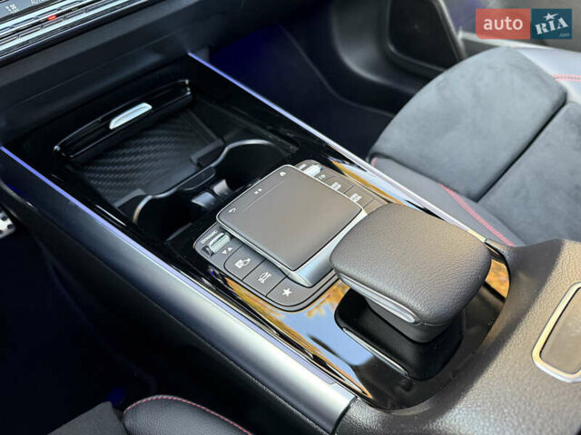 Черный Мерседес EQA, объемом двигателя 0 л и пробегом 35 тыс. км за 33500 $, фото 64 на Automoto.ua