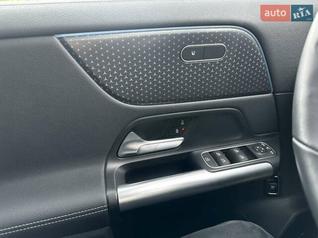 Черный Мерседес EQA, объемом двигателя 0 л и пробегом 11 тыс. км за 33800 $, фото 17 на Automoto.ua