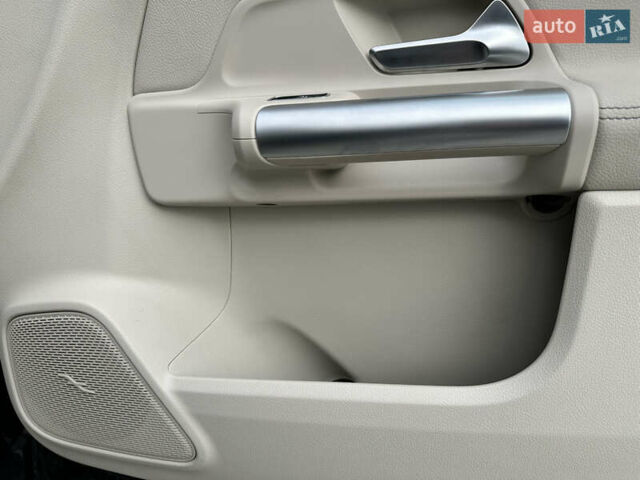 Мерседес EQA, объемом двигателя 0 л и пробегом 25 тыс. км за 28900 $, фото 29 на Automoto.ua