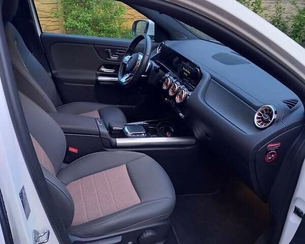 Мерседес EQA, объемом двигателя 0 л и пробегом 13 тыс. км за 54000 $, фото 3 на Automoto.ua