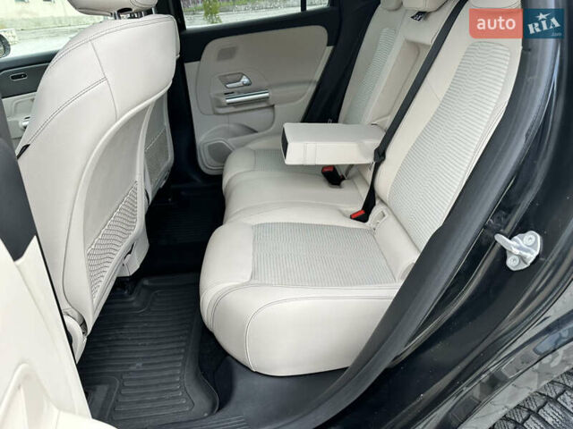 Мерседес EQA, объемом двигателя 0 л и пробегом 25 тыс. км за 28900 $, фото 38 на Automoto.ua