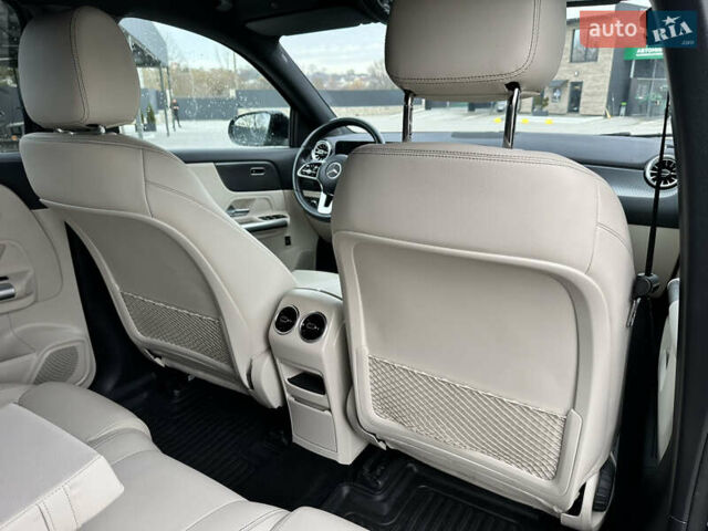 Мерседес EQA, объемом двигателя 0 л и пробегом 25 тыс. км за 28900 $, фото 33 на Automoto.ua