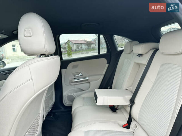 Мерседес EQA, объемом двигателя 0 л и пробегом 25 тыс. км за 28900 $, фото 37 на Automoto.ua