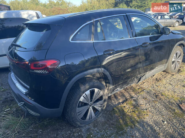 Мерседес EQA, объемом двигателя 0 л и пробегом 42 тыс. км за 15500 $, фото 11 на Automoto.ua