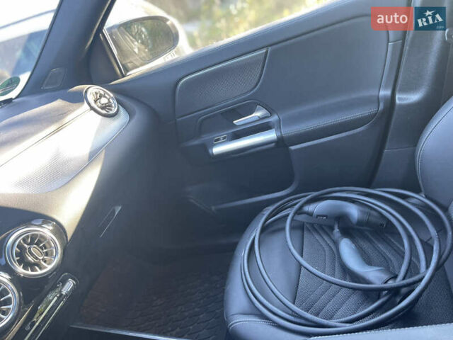 Мерседес EQA, объемом двигателя 0 л и пробегом 42 тыс. км за 15500 $, фото 4 на Automoto.ua