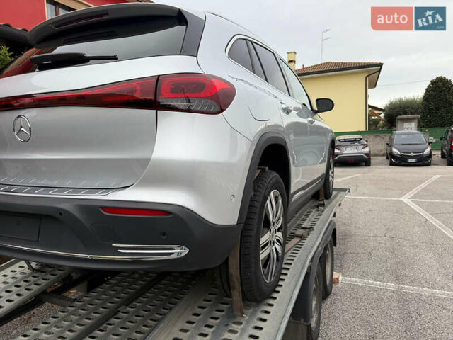 Серый Мерседес EQA, объемом двигателя 0 л и пробегом 83 тыс. км за 22500 $, фото 6 на Automoto.ua