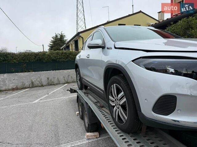 Серый Мерседес EQA, объемом двигателя 0 л и пробегом 83 тыс. км за 22500 $, фото 4 на Automoto.ua