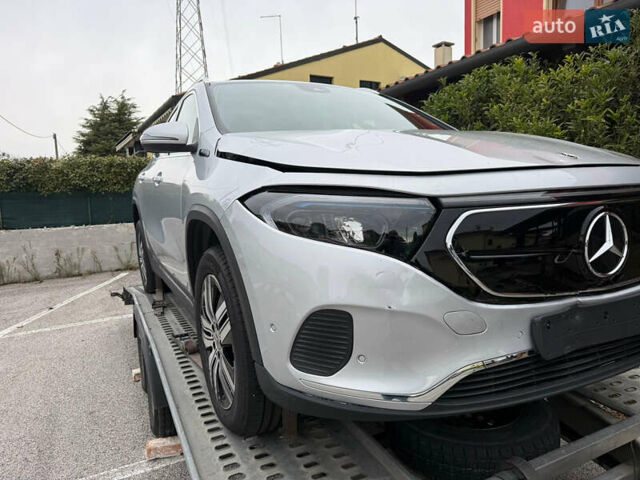 Серый Мерседес EQA, объемом двигателя 0 л и пробегом 83 тыс. км за 22500 $, фото 2 на Automoto.ua
