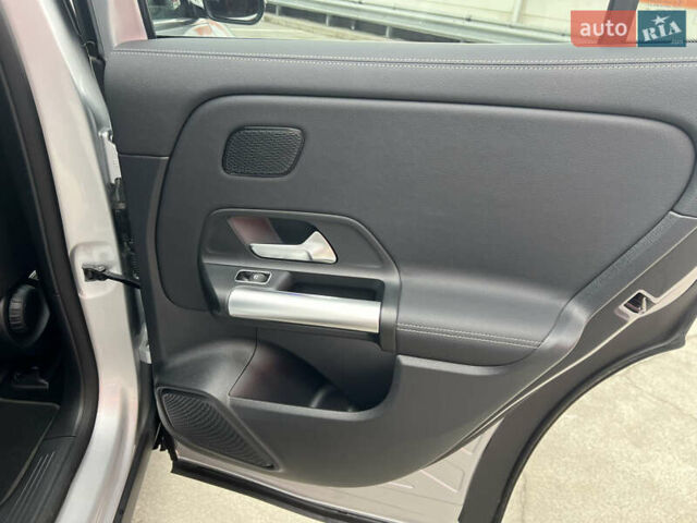 Серый Мерседес EQA, объемом двигателя 0 л и пробегом 25 тыс. км за 32000 $, фото 45 на Automoto.ua