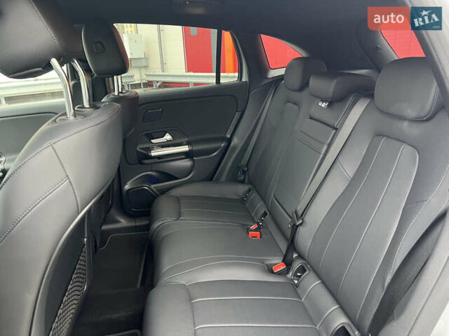 Серый Мерседес EQA, объемом двигателя 0 л и пробегом 25 тыс. км за 32000 $, фото 51 на Automoto.ua