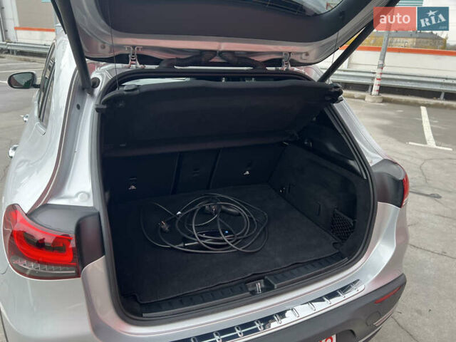 Серый Мерседес EQA, объемом двигателя 0 л и пробегом 25 тыс. км за 32000 $, фото 16 на Automoto.ua