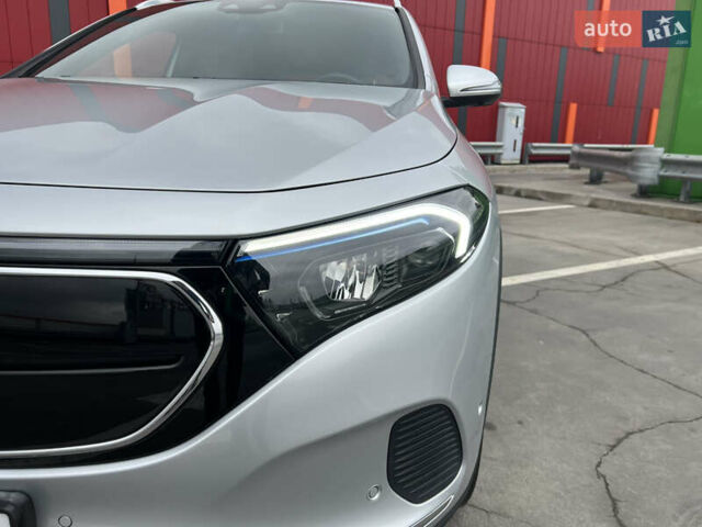 Серый Мерседес EQA, объемом двигателя 0 л и пробегом 25 тыс. км за 32000 $, фото 4 на Automoto.ua