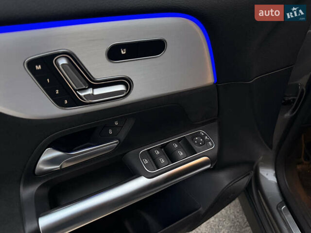 Серый Мерседес EQA, объемом двигателя 0 л и пробегом 93 тыс. км за 32900 $, фото 19 на Automoto.ua