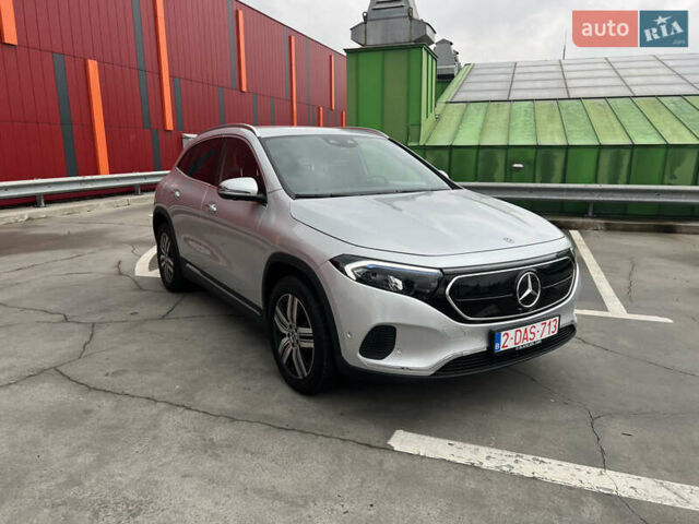 Серый Мерседес EQA, объемом двигателя 0 л и пробегом 25 тыс. км за 32000 $, фото 2 на Automoto.ua
