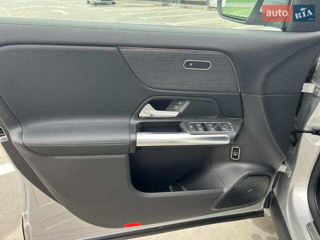 Серый Мерседес EQA, объемом двигателя 0 л и пробегом 25 тыс. км за 32000 $, фото 20 на Automoto.ua