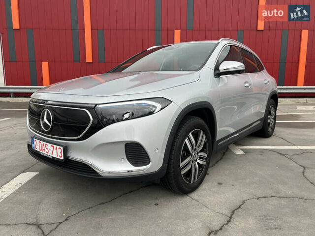 Серый Мерседес EQA, объемом двигателя 0 л и пробегом 25 тыс. км за 32000 $, фото 3 на Automoto.ua