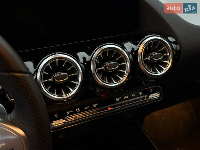 Серый Мерседес EQA, объемом двигателя 0 л и пробегом 93 тыс. км за 32900 $, фото 27 на Automoto.ua