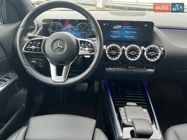 Серый Мерседес EQA, объемом двигателя 0 л и пробегом 25 тыс. км за 32000 $, фото 39 на Automoto.ua