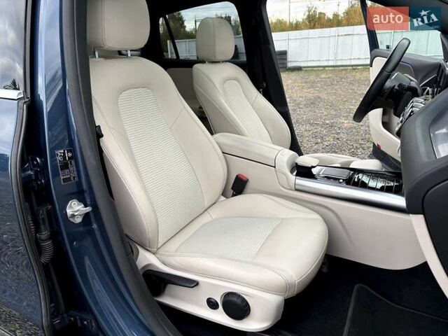 Синий Мерседес EQA, объемом двигателя 0 л и пробегом 68 тыс. км за 25900 $, фото 26 на Automoto.ua