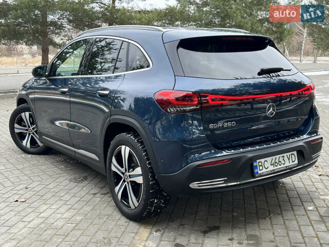 Синій Мерседес EQA, об'ємом двигуна 0 л та пробігом 74 тис. км за 27700 $, фото 11 на Automoto.ua
