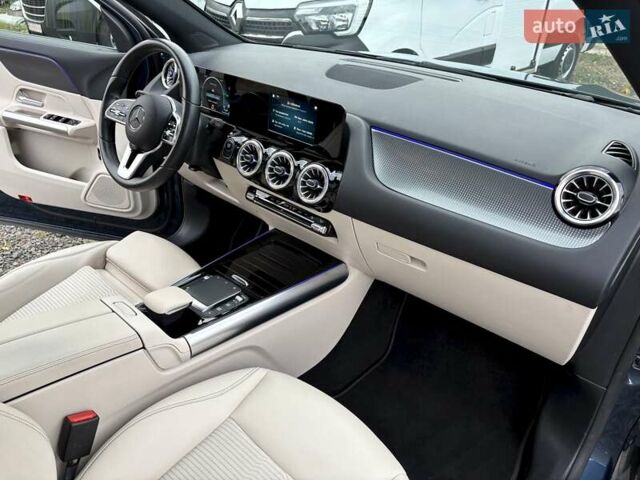 Синий Мерседес EQA, объемом двигателя 0 л и пробегом 68 тыс. км за 25800 $, фото 31 на Automoto.ua
