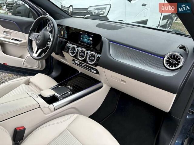 Синий Мерседес EQA, объемом двигателя 0 л и пробегом 68 тыс. км за 25800 $, фото 24 на Automoto.ua