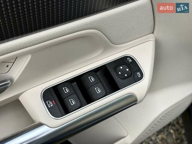 Синий Мерседес EQA, объемом двигателя 0 л и пробегом 68 тыс. км за 25900 $, фото 44 на Automoto.ua