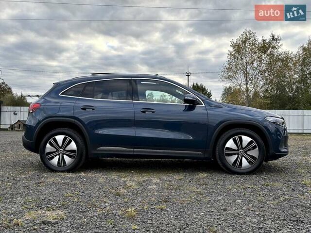 Синий Мерседес EQA, объемом двигателя 0 л и пробегом 68 тыс. км за 25900 $, фото 5 на Automoto.ua