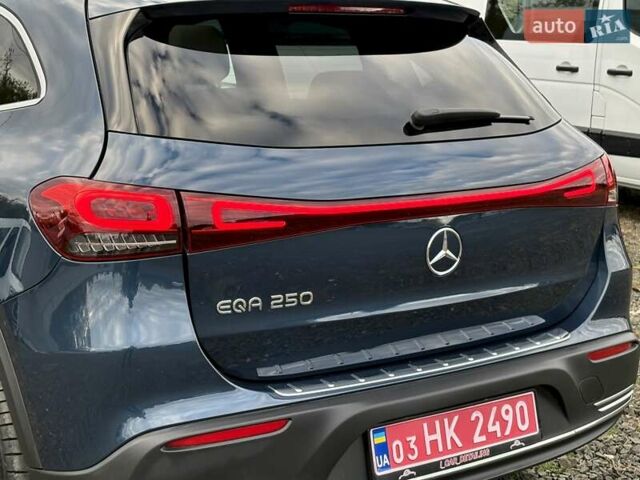 Синий Мерседес EQA, объемом двигателя 0 л и пробегом 68 тыс. км за 25800 $, фото 12 на Automoto.ua