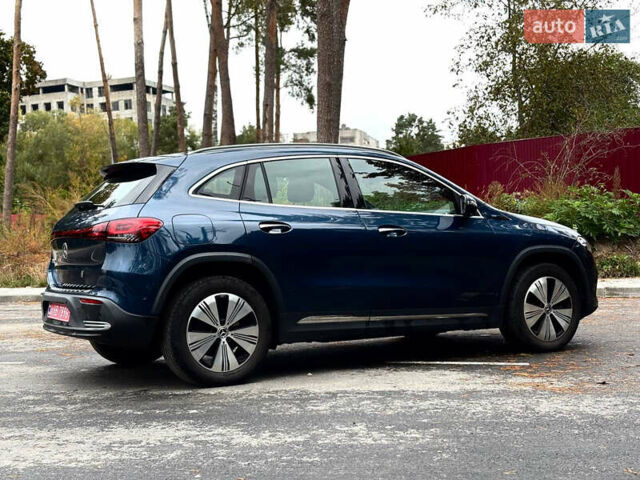 Синий Мерседес EQA, объемом двигателя 0 л и пробегом 248 тыс. км за 22700 $, фото 9 на Automoto.ua