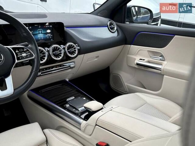 Синий Мерседес EQA, объемом двигателя 0 л и пробегом 68 тыс. км за 25800 $, фото 55 на Automoto.ua