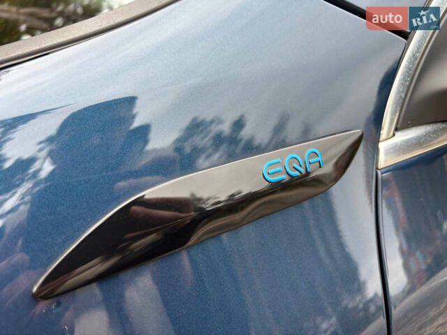 Синий Мерседес EQA, объемом двигателя 0 л и пробегом 248 тыс. км за 22700 $, фото 26 на Automoto.ua
