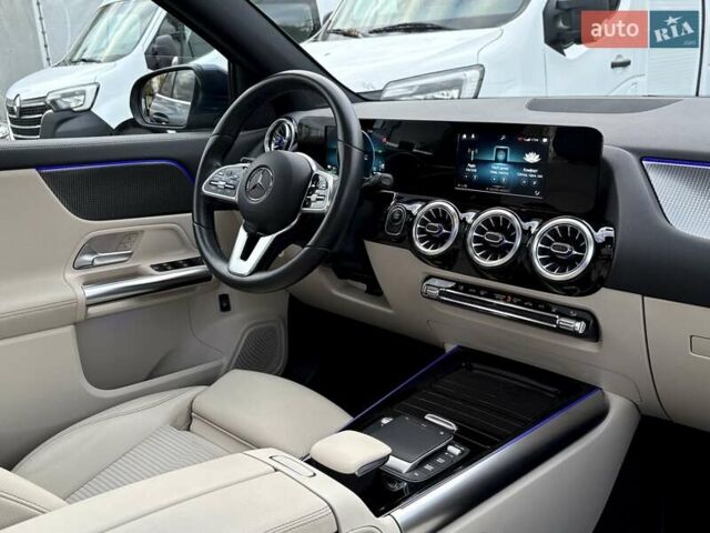 Синий Мерседес EQA, объемом двигателя 0 л и пробегом 68 тыс. км за 25800 $, фото 57 на Automoto.ua