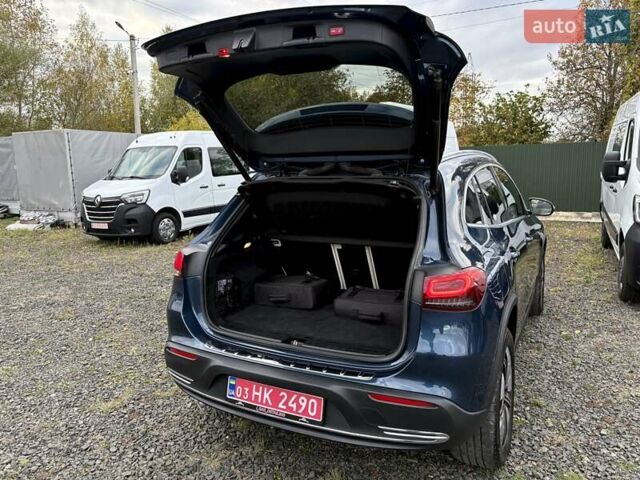 Синий Мерседес EQA, объемом двигателя 0 л и пробегом 68 тыс. км за 25800 $, фото 14 на Automoto.ua