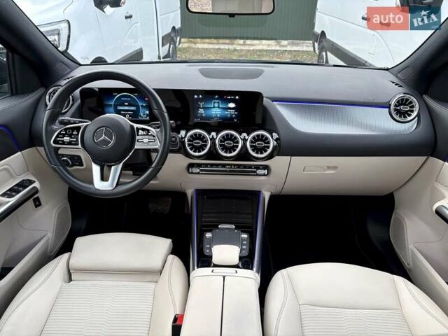 Синий Мерседес EQA, объемом двигателя 0 л и пробегом 68 тыс. км за 25800 $, фото 48 на Automoto.ua