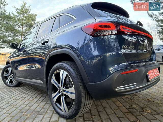 Синій Мерседес EQA, об'ємом двигуна 0 л та пробігом 70 тис. км за 26990 $, фото 11 на Automoto.ua